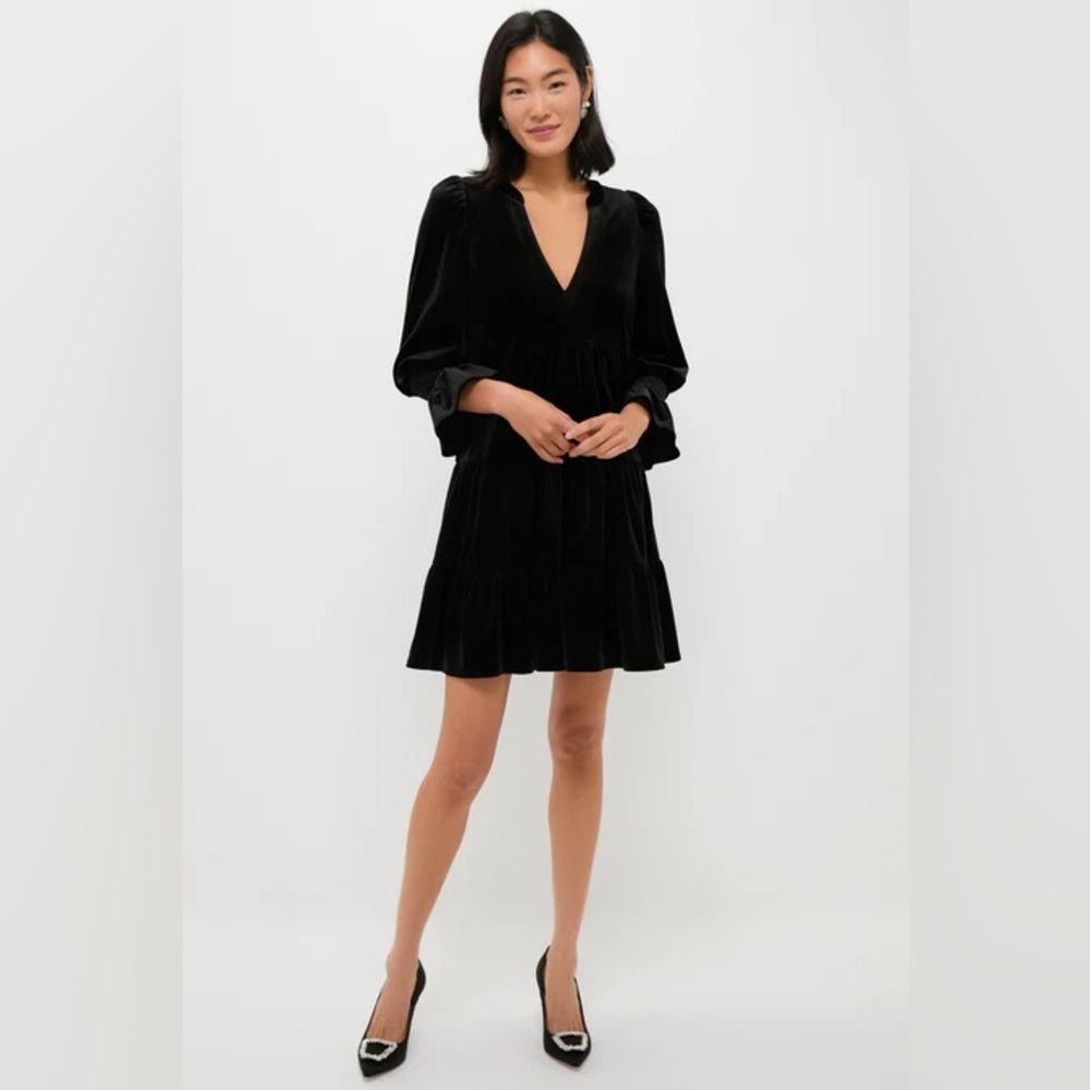 Tuckernut Black Velvet Dress- medium * NWT